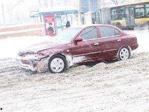 冬天汽车爆料图片视频,冰封世界中的汽车风采  第1张